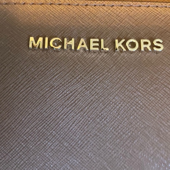 EUC / NWOT Michael Kors Brown Crossbody Bag - Picture 4 of 10